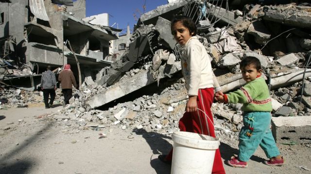 غزة تتعرض للقصف من وقت لآخر