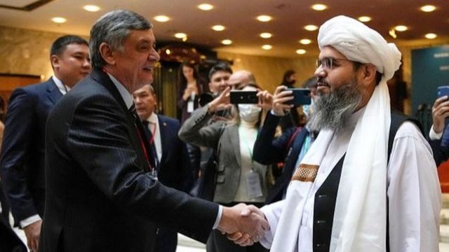 کابلوف: روسیه ښايي د طالبانو سرپرست حکومت په رسمیت وپېژني - BBC News پښتو