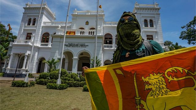 斯里兰卡现在正处在前所未有的政治动荡经济危机之中。(photo:BBC)