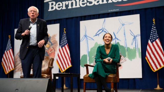 Bernie Sanders y Alexandria Ocasio-Cortez