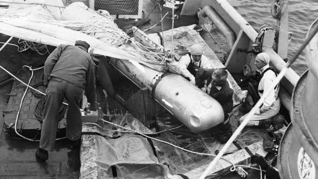 一旦找到失踪的帕洛马雷斯核弹，拆弹专家就必须想办法拆掉引信。(photo:BBC)