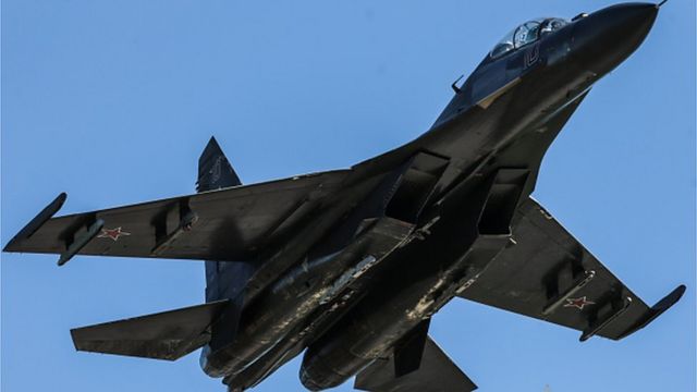 Військовий літак РФ впав на житловий будинок в Іркутську. Пілоти ...