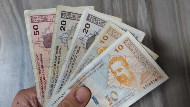Konvertibilna marka i Bosna i Hercegovina: Kako je nastala bosanska valuta,  jedina marka koja i danas živi - BBC News na srpskom