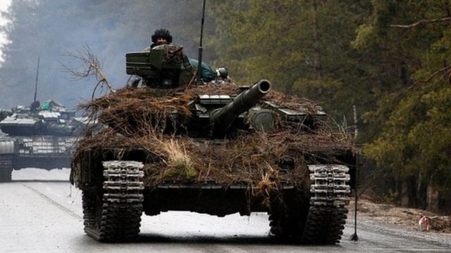 تانک‌های ارتش اوکراین قبل از حمله روسیه به منطقه لوگانسک
