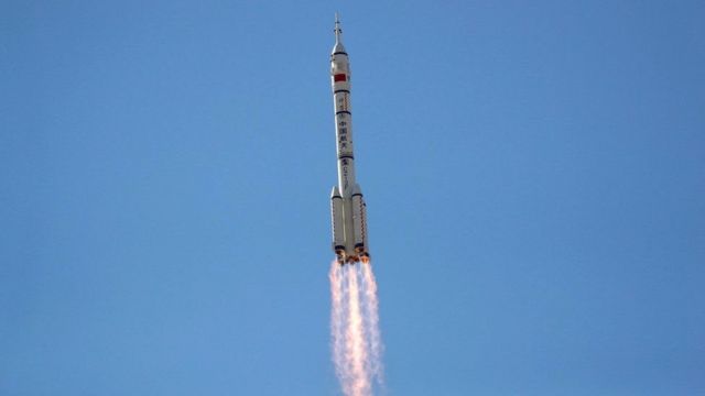 صورة لانطلاق صاروخ فضائي