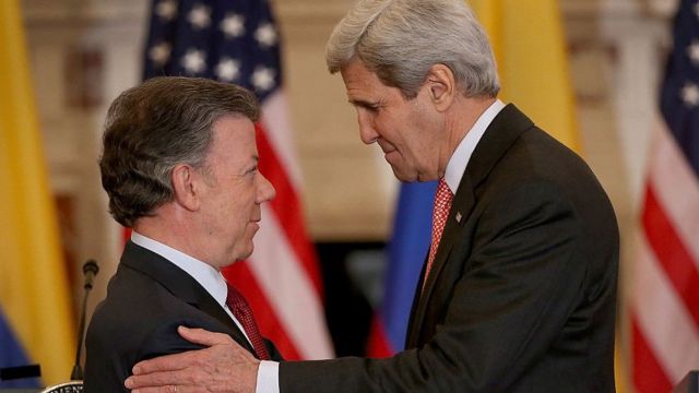 Juan Manuel Santos, John Kerry