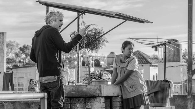 Alfonso Cuarón en el rodaje de "Roma"