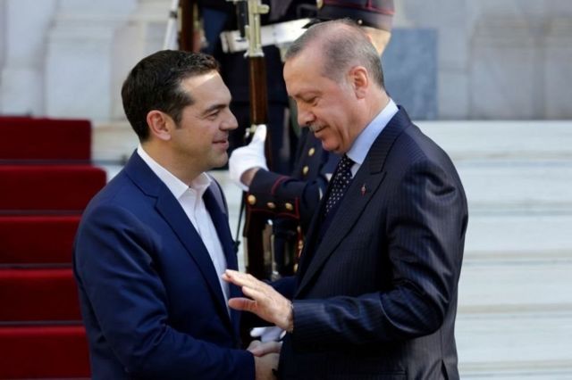 Madaxweyne Erdogan iyo Ra'iisul wasaarihii Giriigga Alexis Tsipras xilli Erdogan uu booqasho ku tegay Athens sannadkii 2017-kii