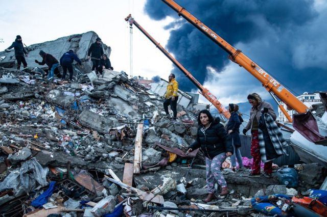 Operativos de rescate en Iskenderun