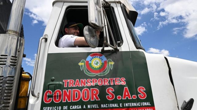 Camión en la frontera entre Colombia y Venezuela