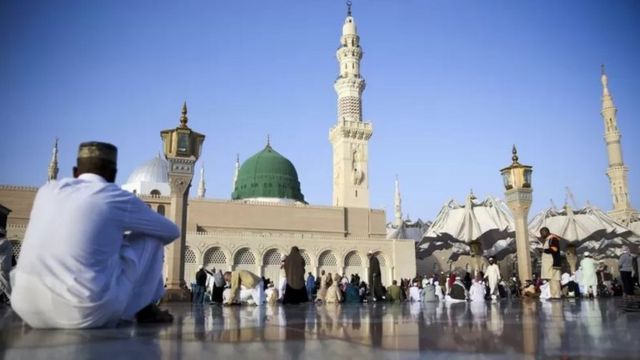 مسجد نبوی میں نعرے بازی: پاکستانی شہری کو واقعے کی ویڈیو وائرل کرنے پر ...