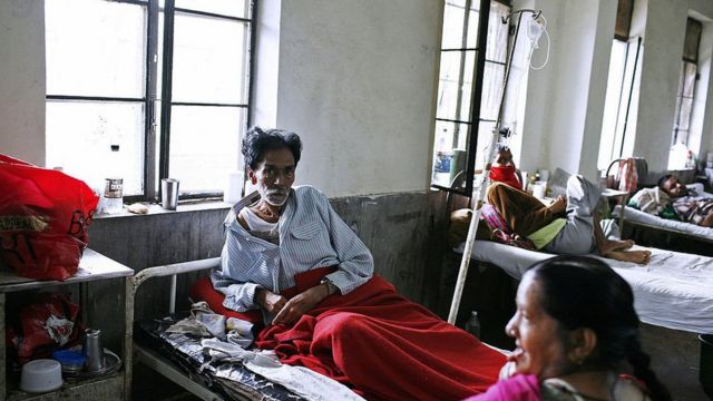 ভারতের একটি হাসপাতালের ওয়ার্ডের চিত্র