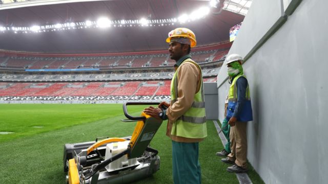 Trabalhador em estádio do Catar