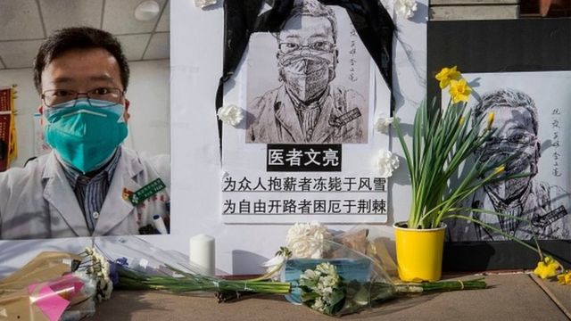 C'est finalement après son décès que le Docteur Li Wenliang a été reconnu comme "Héros" en Chine