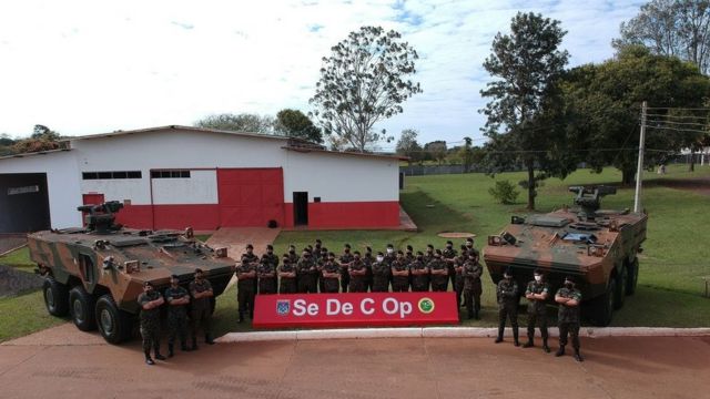 Entrega de blindados Guarani