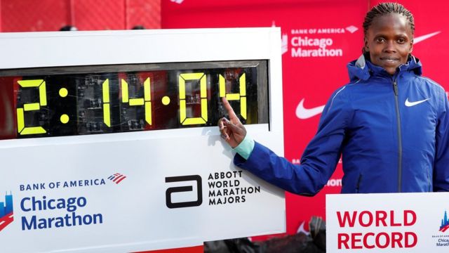 Brigid Kosgei Smashes Women S Marathon Record Cbbc Newsround