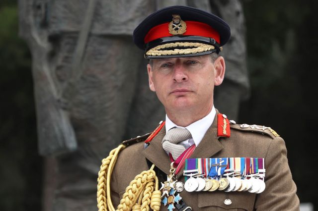 Jendral Sir Mark Carleton-Smith adalah mantan kepala Pasukan Khusus Inggris ketika polisi militer menyelidiki SAS pada 2013.