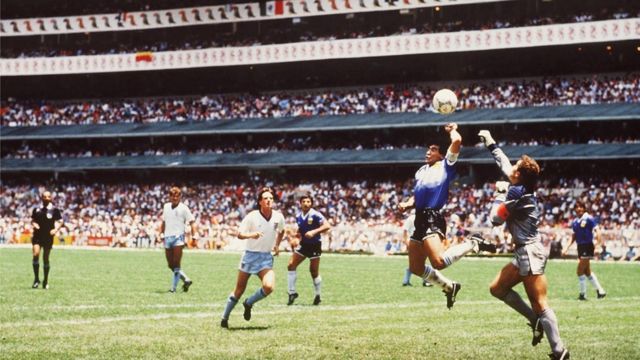 La mano de Maradona contra Inglaterra en el Mundial de México 1986.