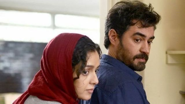 فروشنده داستان زن و شوهری به نام رعنا و عماد (با بازی شهاب حسینی و ترانه علیدوستی) را روایت میکند