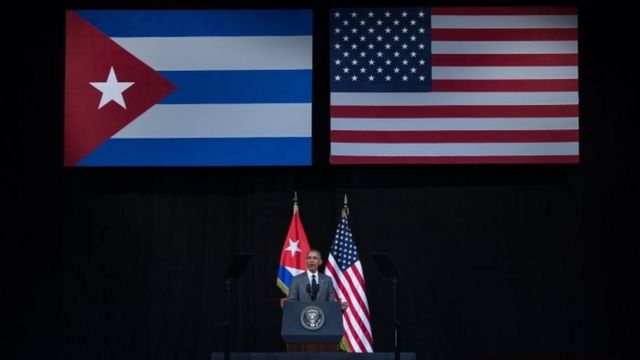 ハバナ大劇場で演説するオバマ米大統領(22日)