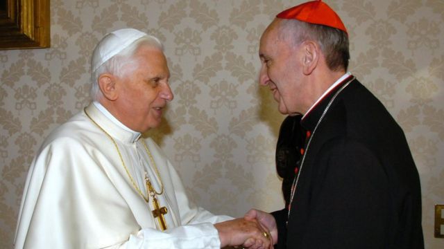 Ratzinger y Bergoglio
