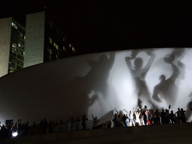 Manifestantes ocupam a marquise do Congresso Nacional em 17 de junho de 2013