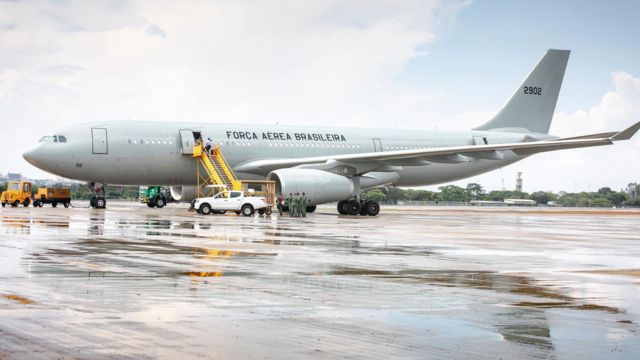 Segundo avião da FAB decola para repatriar brasileiros de Israel
