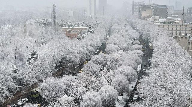 خیابان برفی