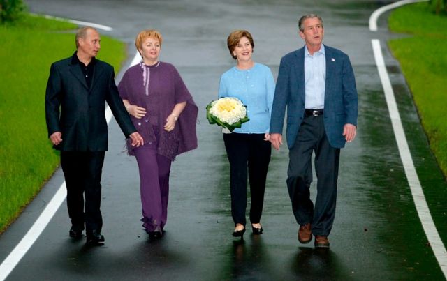 Bush and Putin and their wives