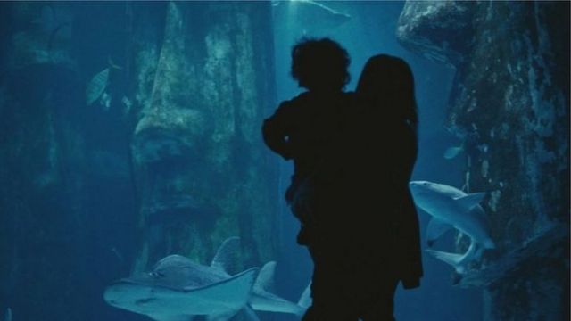বিজ্ঞাপনটিতে দেখা যাচ্ছে সাধারণ এক নারী ও তার শিশুকে।