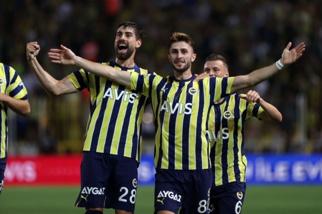Fenerbahçe, Austria Wien’i yenerek Avrupa Ligi gruplarına kaldı