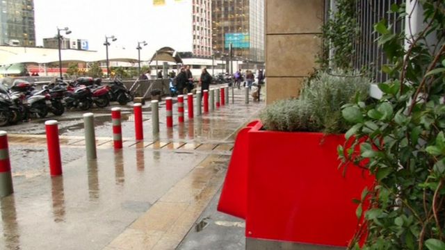 مبولة لتسميد النباتات عضويا في باريس.