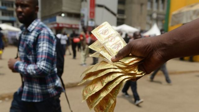 Kashi 34 cikin 100 na 'yan Najeriya ke amfani da kwaroron roba' - BBC News  Hausa