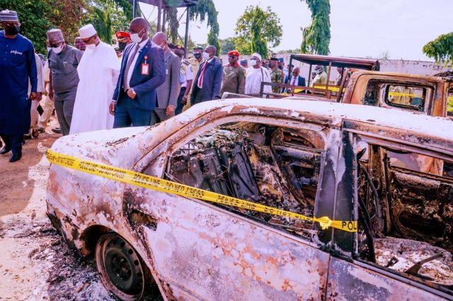 Kuje prison attack" afta "Presidential Muhammadu Buhari convoy attack" in Nigeria