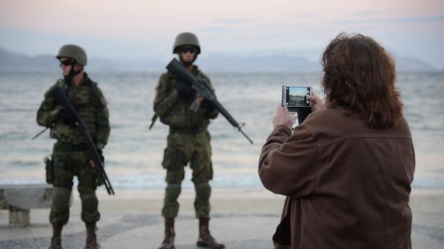 Soldados em Copacabana