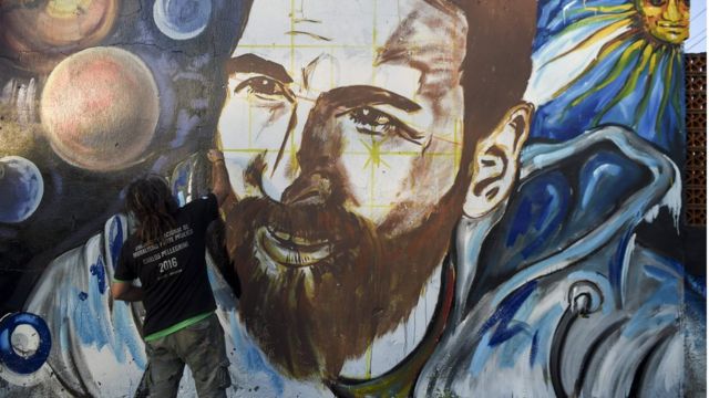 Местный художник перед свадьбой украсил портретом Месси стену в Росарио