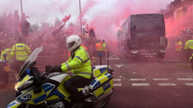 Le bus de Manchester City attaqué