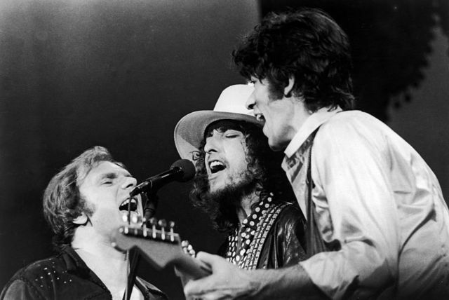 Вэн Моррисон, Боб Дилан и Роберт Робертсон из группы The Band. Кадр из фильма Мартина Скорсезе "Последний вальс".