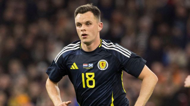 Lawrence Shankland in action for Scotland