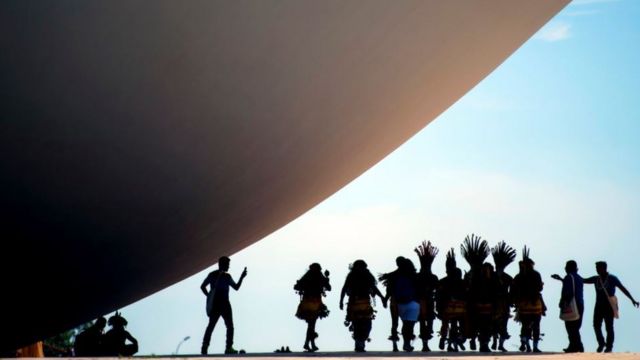 Indigenas protestam em Brasília