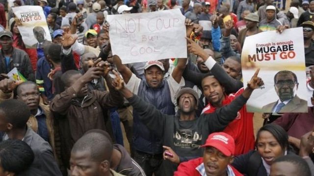 Umugambwe Zanu-PF wirukanye ku buyobozi prezida Mugabe - BBC News Gahuza