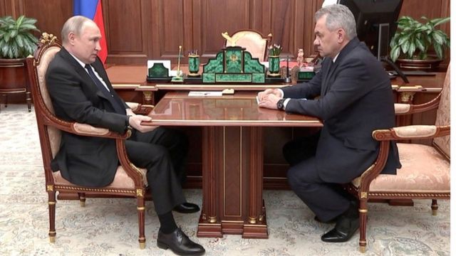 Reunión entre Vladimir Putin y su ministro de Defensa