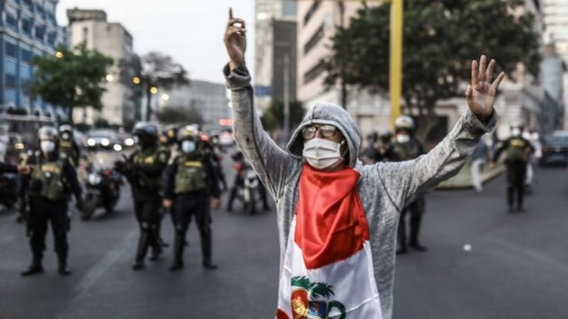 Manifestante en Perú