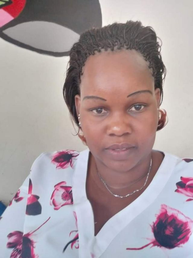 Polisi wamekuwa na wakati mgumu kujua aliko kwa sababu aliiacha simu yake katika eneo la kwanza alikotekeleza mauaji