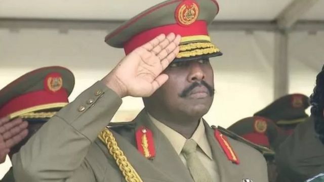 Luteni Jenerali Kainerugaba Muhoozi anadaiwa kupikwa ili amrithi baba yake Yoweri Museveni uraisi wa Uganda