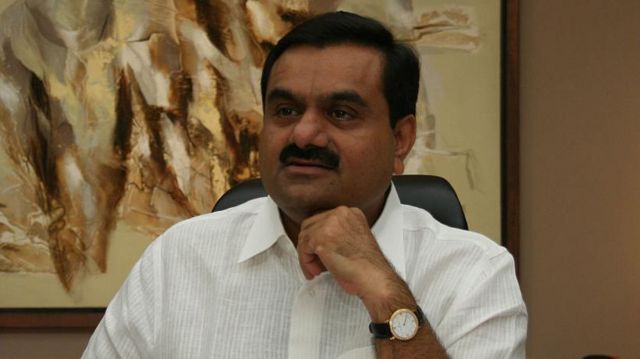 அதானி குழுமத்திற்கு நெருக்கடி