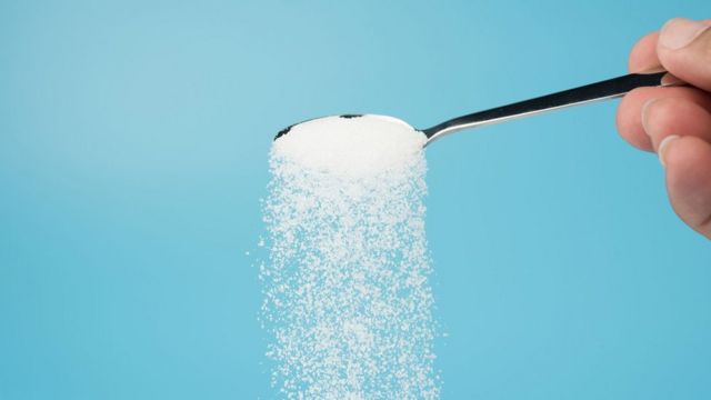 Los azúcares refinados aumentan los niveles de glucosa en nuestro torrente sanguíneo.