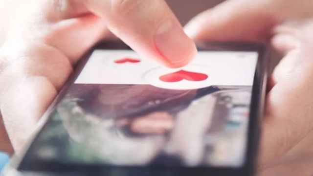 ஏன் மனிதர்களால் முன்னாள் காதலை மறக்க முடிவதில்லை?