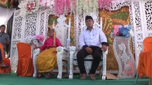 Akad nikah dan resepsi perkawinan yang melibatkan siswi SD dan pemuda berusia 21 tahun di Sulawesi Selatan, dinyatakan batal oleh pihak keluarga, Selasa, 8 Mei 2018.
