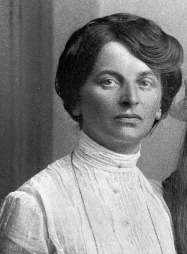 Инесса Арманд, 1910-жыл